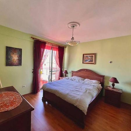 Central Tirana Flat Near Bazaar מראה חיצוני תמונה