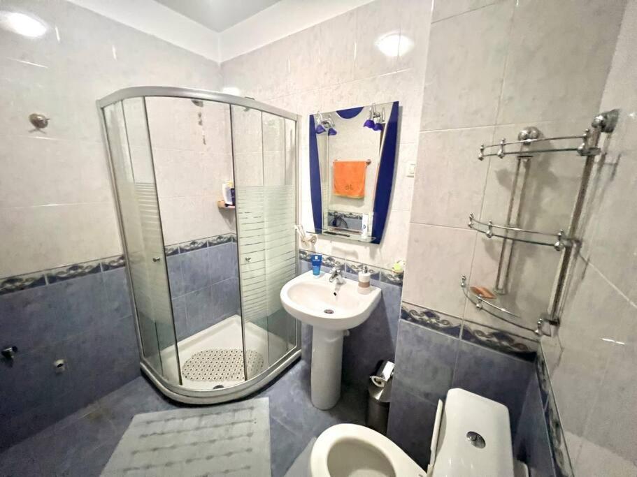 Central Tirana Flat Near Bazaar מראה חיצוני תמונה